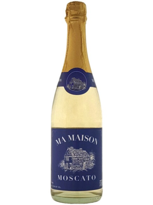 <p>MA MAISON MOSCATO is a vibrant sparkling wine originating from the renowned wine regions of Italy. It features a refreshing flavor profile characterized by notes of peach