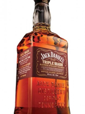 JACK DANIELS TRIPLEMASH 700ML is a distinctive whiskey crafted in Lynchburg