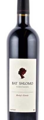 BAT SHLOMO BETTY'S CUVEE 750ML is a meticulously crafted wine that showcases a harmonious blend of grape varieties from the renowned Galilee region in Israel. Its flavor profile features notes of ripe berries