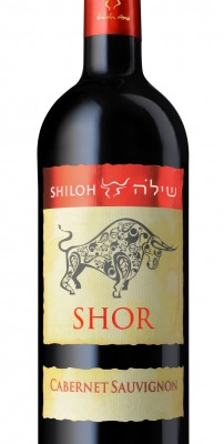 SHILOH CAB SAUV SHOR 750ML is a robust Cabernet Sauvignon hailing from Israel's esteemed wine region. It exhibits notes of dark berries