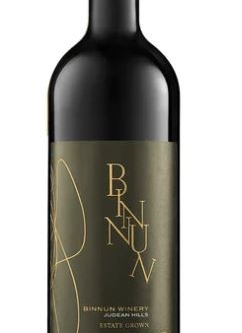 <p>The BIN NUN OSCAR RED BLEND 750ML presents a complex flavor profile characterized by ripe red fruits