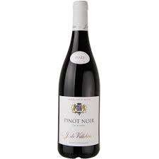 J De Villebois Pinot Noir is a refined red wine from the renowned vineyards of the Loire Valley in France. This wine exhibits a harmonious balance of red cherry and raspberry flavors