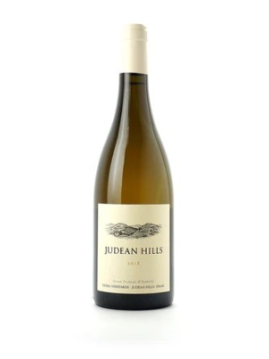 TZORA JUDEAN HILLS BLANC 750ML is a white wine from the Judean Hills region of Israel. It exhibits a refreshing flavor profile with notes of citrus